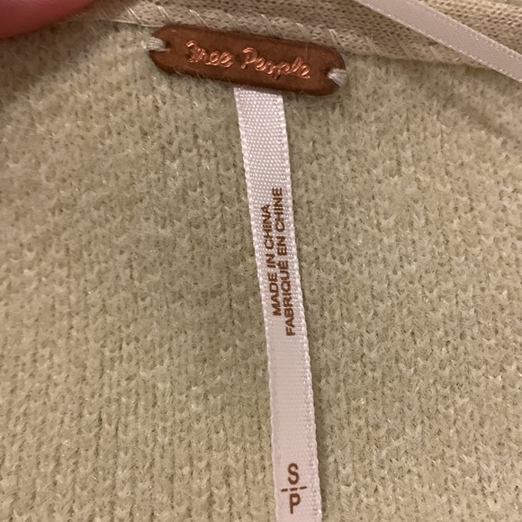 New with tags free people oversized sweater - Picture 2 of 5